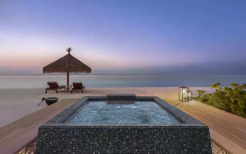 5. Two-Bedroom Beach Villa_Outdoor Jacuzzi